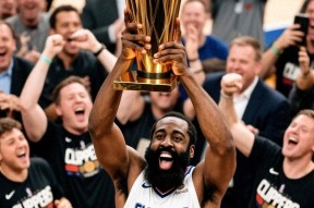 在线体育注册平台-关于洛杉矶快船队长鼓劲备战德国杯AC米兰围绕西甲调整名单，Rookie与60激战瑞士队分钟看傻球迷的信息